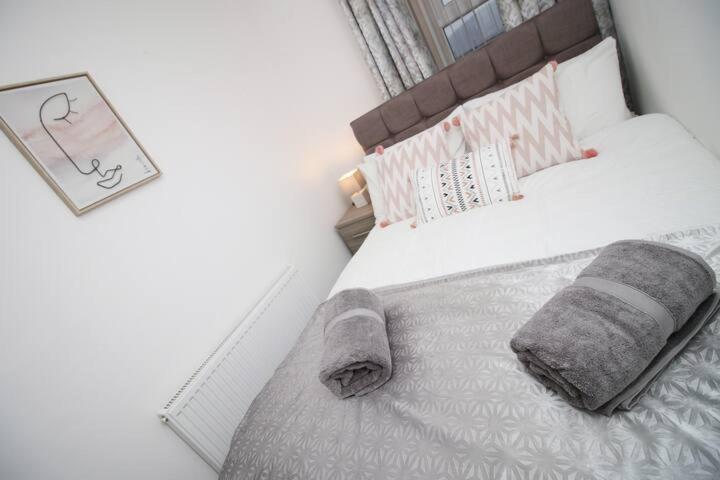 City Centre, Parking, Smart Tv'S In All Rooms Swansea Ngoại thất bức ảnh